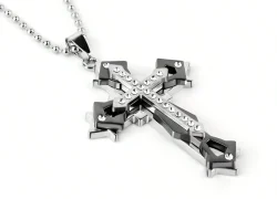 Colier cu cruce, multistrat